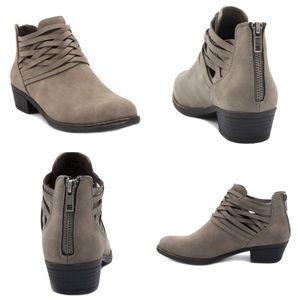 NWOT Rampage "Rhodie" Ankle Boot in Gray Size 11